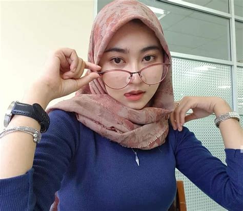 indo viral ngentot|Bokep Indo Terbaru Mahasiswi Undip Hijab Viral Part 1